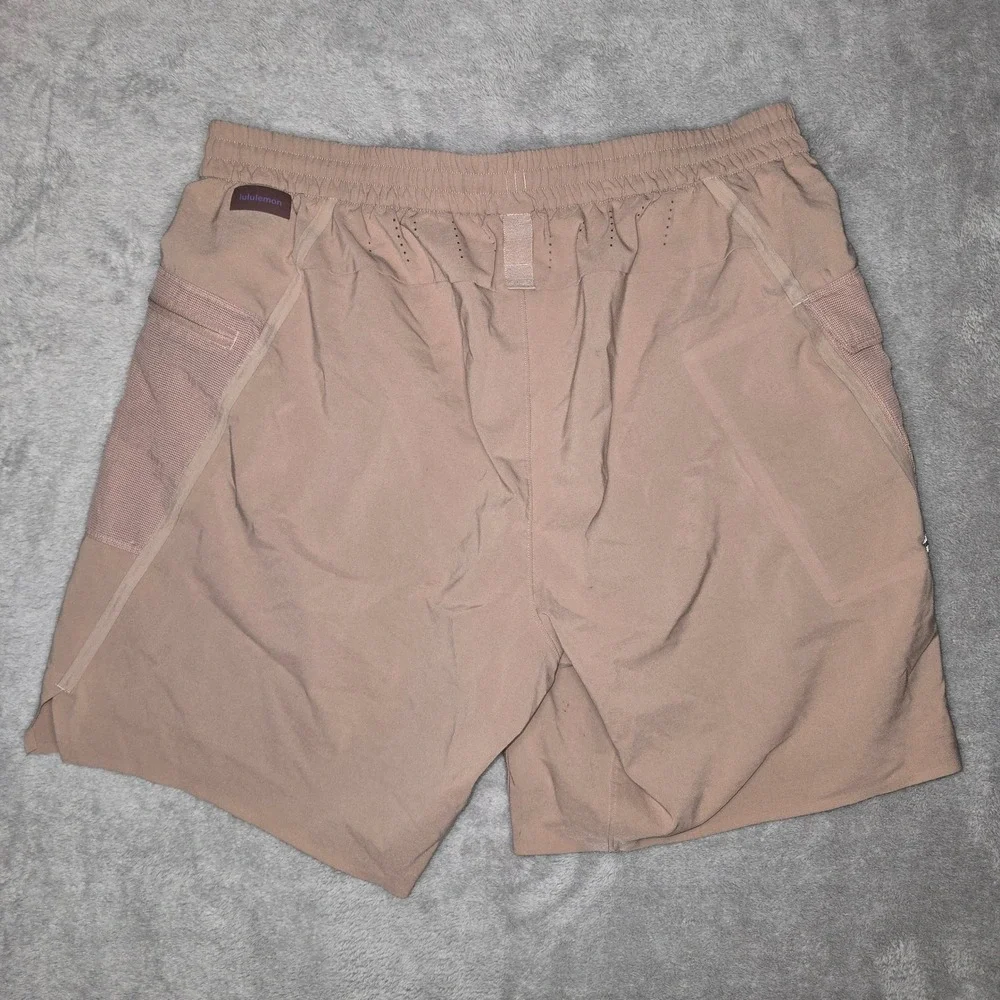Lululemon Mens Athletic Cargo Shorts Tan Khaki Purple Drawstring Mesh Pockets